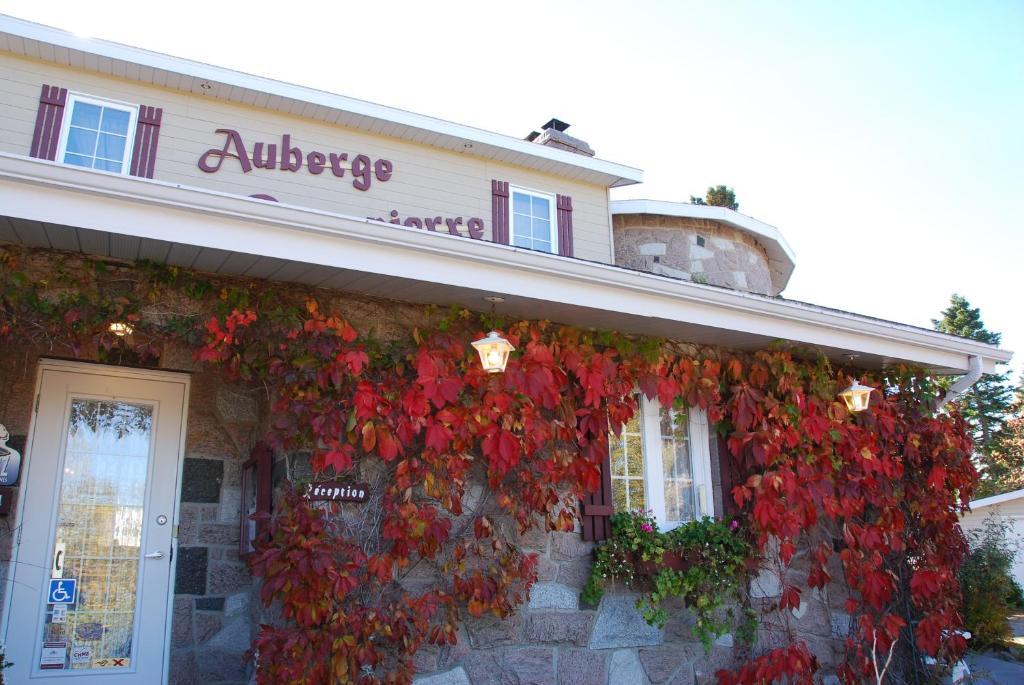 Auberge La Rosepierre Bistro Henri Гранд-Бержерон Экстерьер фото