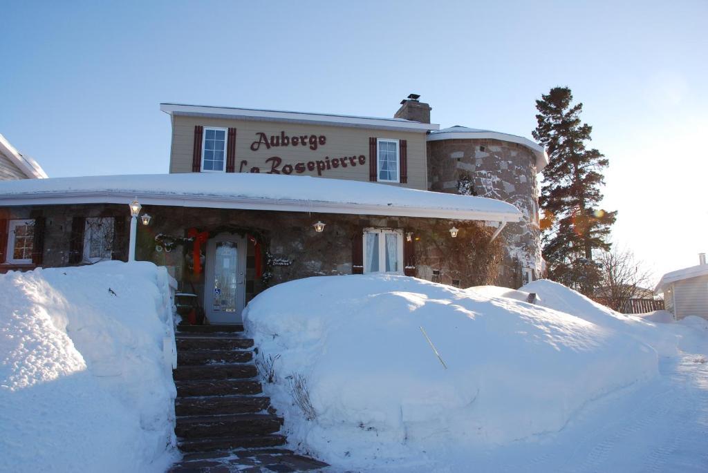 Auberge La Rosepierre Bistro Henri Гранд-Бержерон Экстерьер фото